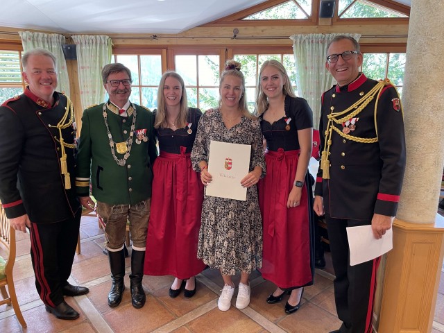 Ehrung für Christina Nussbaumer, Yvonne Kreer-Baumann und Anna Gschwandl