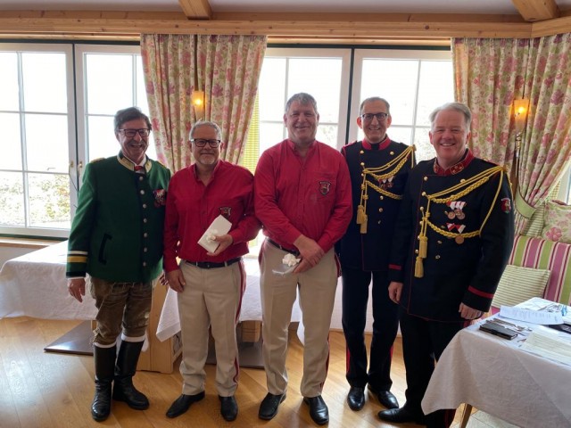 Matthias Heigl und Heimo Winkler erhielten die silberne Dankesmedaille des Landesverbandes für 30 Jahre Mitgliedschaft.